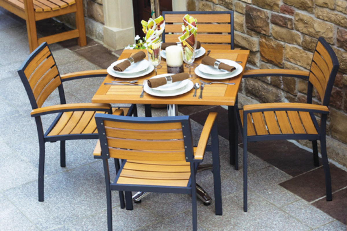Commercial Bistro Tables and Chairs
